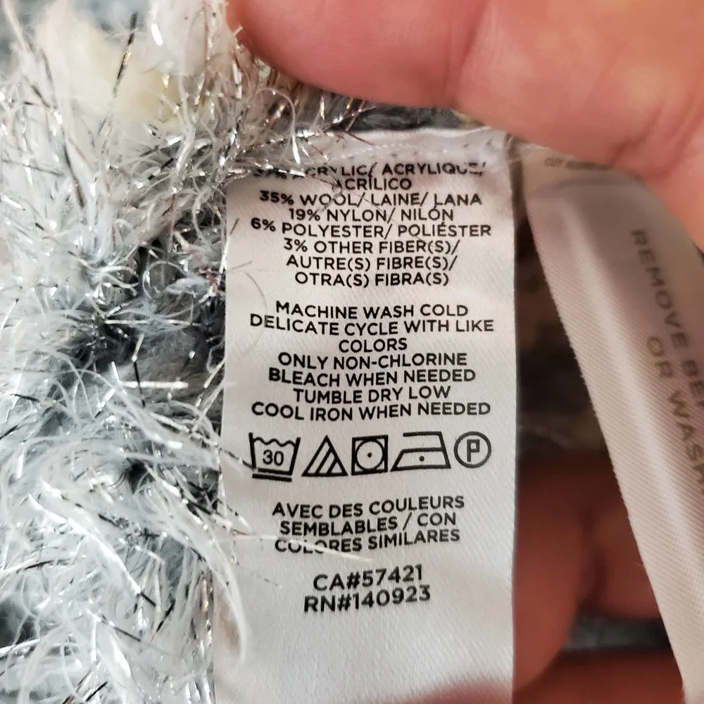 LOU & GREY • Irish Cream Festive Metallic Accent Fair Isle Mockneck Sweater Sz M - Picture 7 of 9